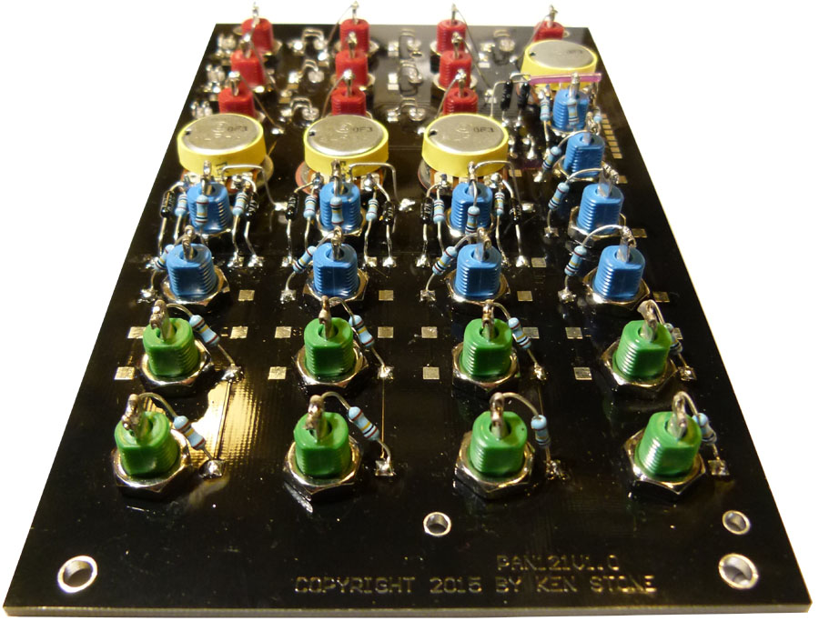 Quad comparator and memory cell
