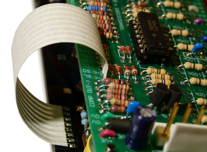 Wiring Quad comparator and memory cell